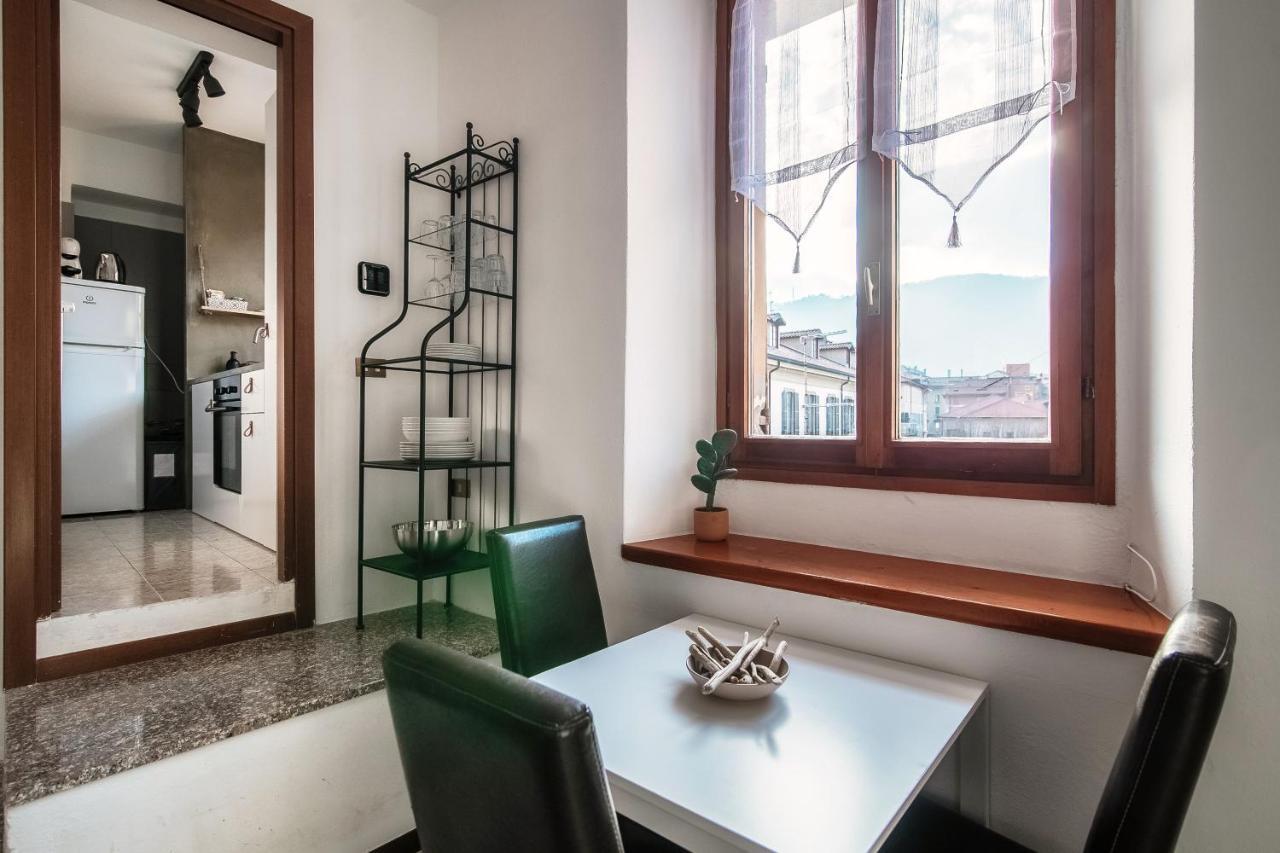 Apartment Piazza Roma By Quokka 360 - Historic Flat In The Centre Of קומו מראה חיצוני תמונה